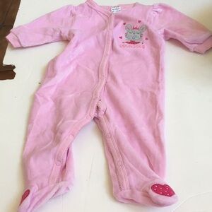 FINAL MARKDOWN Little girls footed onesie 3-6 months